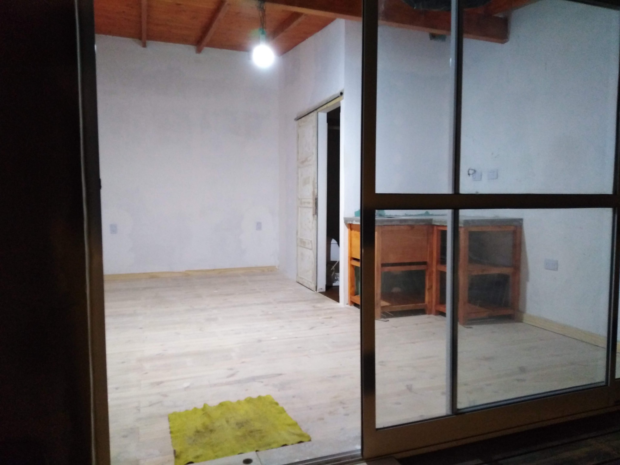 Interior de Om Shanti durante sus primeros pasos